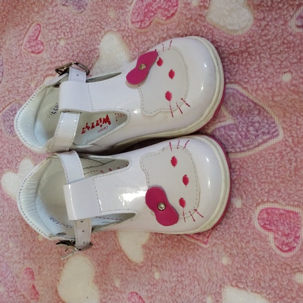 Toddler girl walking shoes